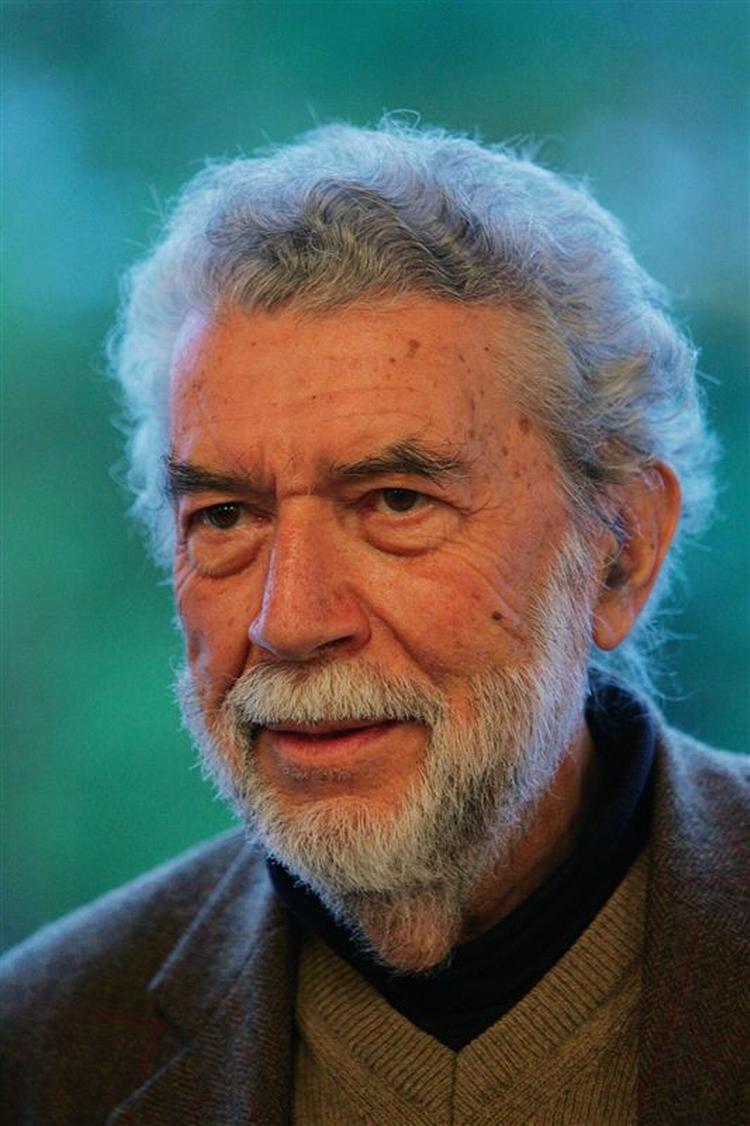 Arkivfoto af den rebelske Alain Robbe-Grillet fra 2004. 