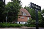 En 17-årig pige blev mishandlet til døde i denne villa i Birkerød. 