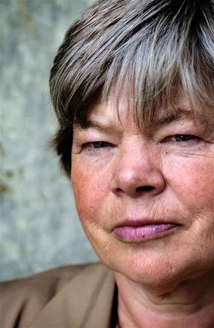 »Det nytter ikke noget, at politikerne hele tiden kommer med nye forslag, som yderligere cementerer, at nydanskere skal behandles anderledes«, siger Eva Smith. 