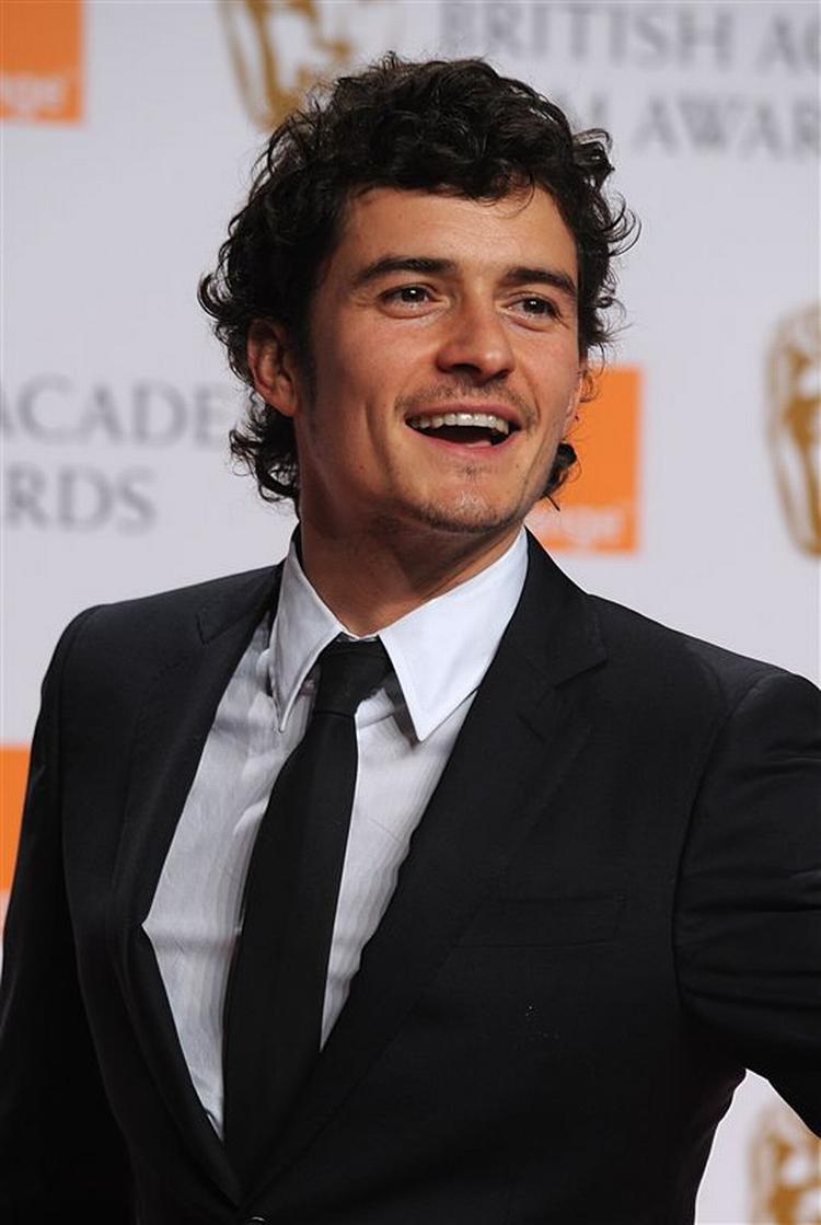Orlando Bloom er en af de mange stjerner, der spiller med i Lone Scherfigs nye film. 