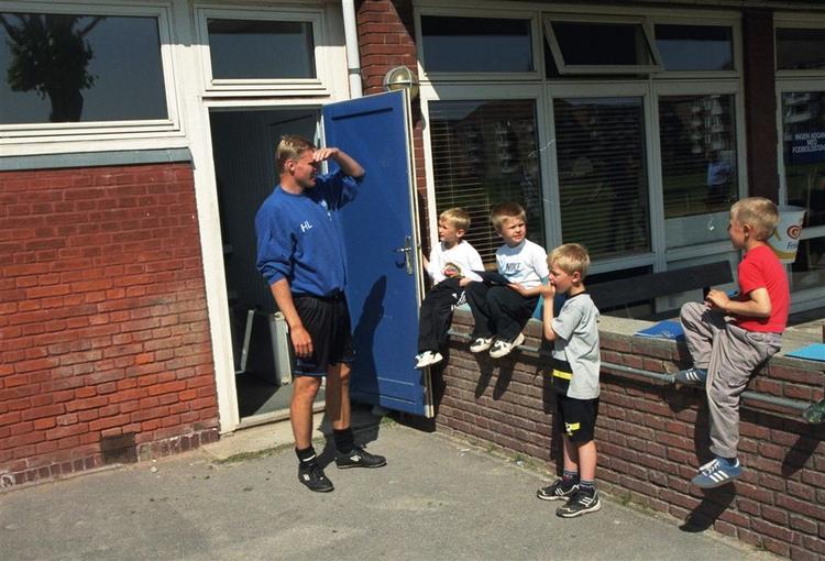Forstærkninger har lange udsigter i Køge, men træner Henrik Larsen tror på perspektiverne. 
