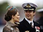 Kronprins Frederik - her i selskab med den svenske kronprinsesse, har folkelig opbakning til sit OL-kandidatur. 