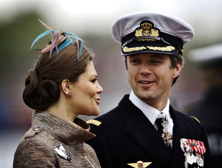 Kronprins Frederik - her i selskab med den svenske kronprinsesse, har folkelig opbakning til sit OL-kandidatur. 