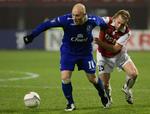 Thomas Gravesen var med fra start, da Everton vandt 3-2 i den sidste UEFA Cup-puljekamp mod AZ Alkmaar. 