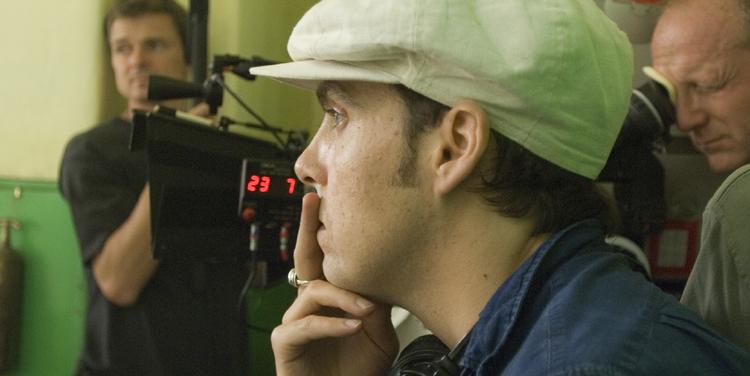 »Han sørgede for at holde mig fokuseret, så jeg aldrig glemte, hvad filmen dybest set handlede om«, siger filminstruktøren Joe Wright om samarbejdet med Ian McEwan, der har skrevet 'Soning'. 