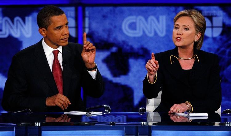 Hillary Clinton forsøgte at tage føringen igen, da hun mødte Barack Obama i afgørende tv-duel i går aftes. 
