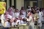 Forhold mellem kvinder og mænd udenfor ægteskabet er strengt forbudt i Saudi-Arabien, hvor 57 unge mænd nu er anholdt, fordi de 'flirtede'. 