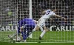 Jonathan Woodgate scorede sit første mål for Tottenham, da han blev Man of the Match i Carling Cup-finalen. 