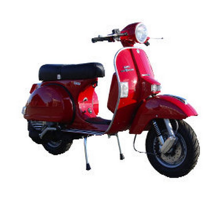 Old school  Vespa-scooter anno 1977, produceret i Indien efter de originale tegninger, kan købes under navnet LML Star 150 Deluxe. Foto: PR 