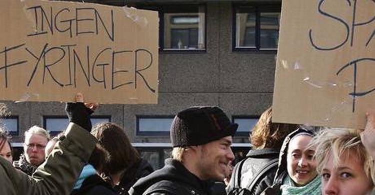 De studerende på RUC giver udtryk for deres mening om spareplanerne. 