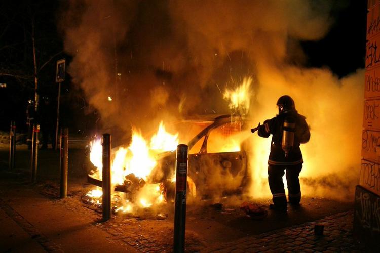Københavns Brandvæsen frygter, at unge med indvandrerbaggrund vil benytte dagens demonstration til at lave ballade. 