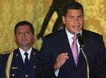 Ecuadors præsident Rafael Correa (th) vil rejse rundt i Latinamerika og samle støtte mod det han kalder Columbias 'overlagte krænkelse af suverænitet'. 