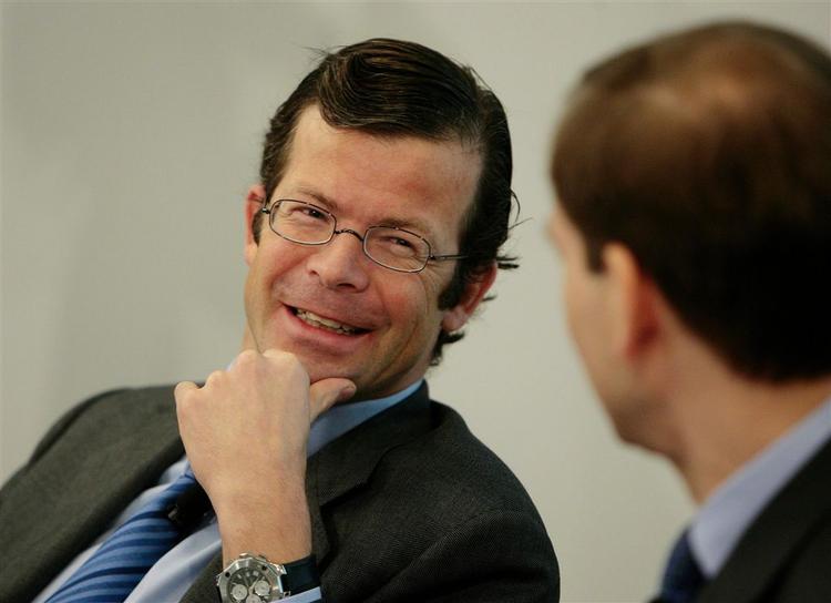 Direktøren for Liechtensteins største bank, LGT Group, har ikke haft meget at smile af de seneste par uger. En skatteskandale har indtil videre kostet hans firma knap en halv milliard euro. 