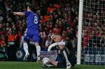 Frank Lampard scorede til 2-0, da han udnyttede, at Antonios Nikopolidis ikke kunne holde Michael Ballacks afslutning. 
