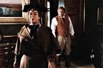 Ond enkebaronesse. Bodil Udsen og Jens Okking  som mor og søn i Anders Refns danske tv-film fra 1978.  Foto fra filmen 