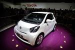 Toyota iQ måler tre meter og har plas til tre personer. 