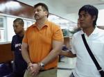 Viktor Bout blev anholdt i Thailand efter en fire måneder lang efterforskning. 