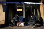 Røverne i Göteborg efterlod sig bl.a. fem bombeattrapper og satte ild til seks biler for at forvirre politiet. 