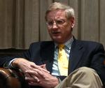 Balkan-veteranen Carl Bildt, der i dag er Sveriges udenrigsminister, mener, at FN må indstille sig på at blive længere i Kosova, end det oprindeligt var planen. 