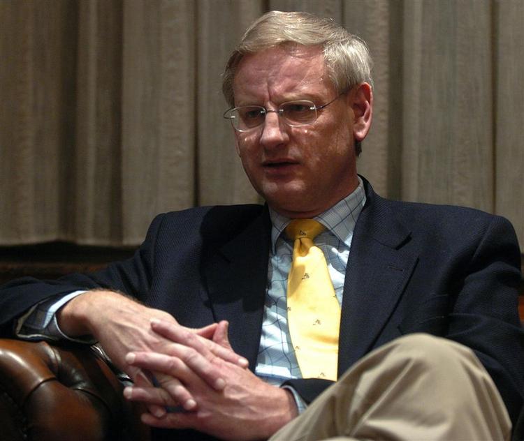 Balkan-veteranen Carl Bildt, der i dag er Sveriges udenrigsminister, mener, at FN må indstille sig på at blive længere i Kosova, end det oprindeligt var planen. 