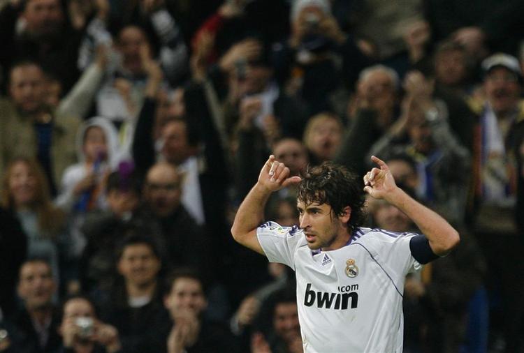 Dagens mand på Bernabeu. Real Madrids angriber Raul scorede sit mål nummer 200, hvilket rakte til sejren over Espanyol. 