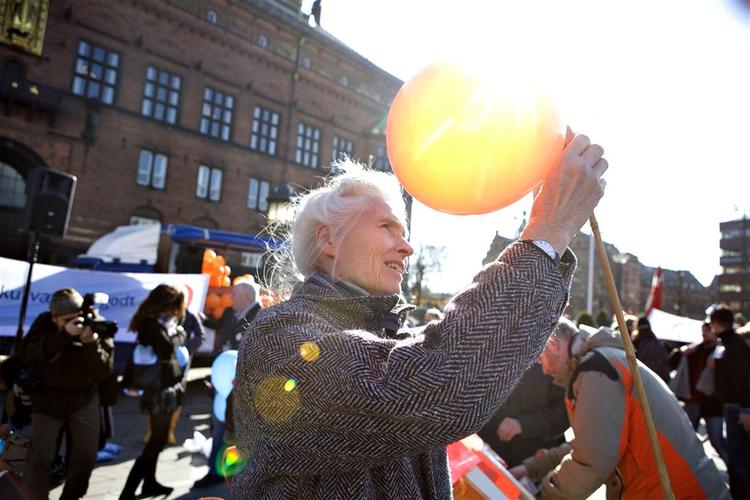 Rådhuspladsen i København dannede i går ramme om en demonstration for at forbyde sexkøb. 