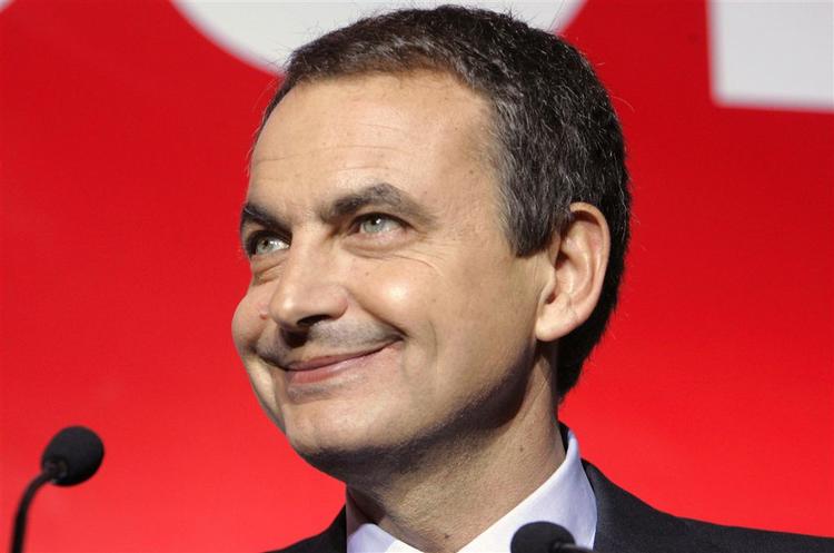 Zapatero, som mange pga. hans milde væsen og drengede ansigt for bare fire år siden kaldte Bambi, har nu udviklet sig til Junglekongen i spansk politik. 
