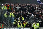 Slåskampe brød ud kort før afslutningen af første halvleg i pokalkvartfinalen mellem Næstved og FC København. 