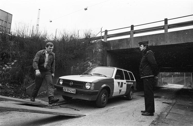 Her sluttede det åbne politis spor i sagen om millionkuppet i Lyngby i 1983. Men PET kunne måske have hjulpet til med oplysninger i kølvandet på, at byttet fra kuppet blev fundet hos to PFLP-folk i Paris. Nye vidneafhøringer kan måske belyse, hvorfor det ikke skete. 