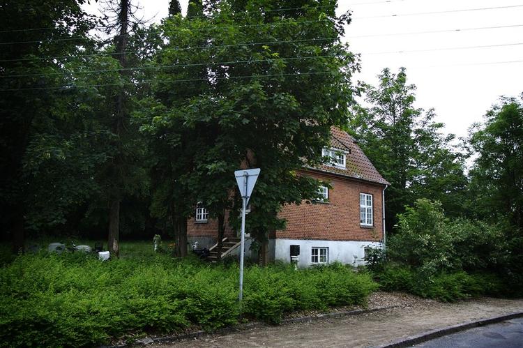 Huset i Birkerød, hvor en 17-årig pige blev tæsket ihjel. Arkivfoto. 