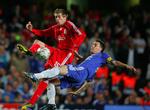 To gange - i 2005 og 2007 - har Liverpool og Chelsea spillet mod hinanden i semifinalerne i Champions League, og begge gange trak Liverpool det længste strå. Fredag kan de to hold  blive parret allerede i kvartfinalerne. 