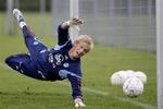 Kasper Schmeichel fortsætter sit liv som lejesvend i engelsk fodbold, når han udlejes til Coventry City. 