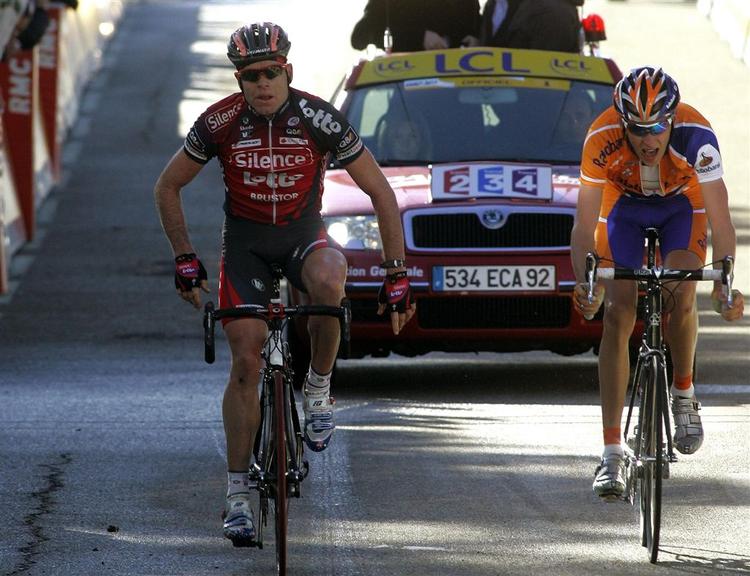 Australske Cadel Evans (tv) vinder fjerde etape af Paris-Nice. 