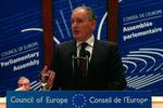 Hollands europaminister Frans Timmermans mener ikke, at den tidligere danske statsminister Poul Nyrup Rasmussen skal blande sig i, om det er væsentligt eller ej, at Europas topledere diskuterer en endnu ikke offentliggjort islamkritisk film. Arkivfoto. 