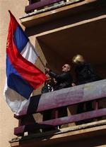 Kosovo-serbere stormer FN-bygning