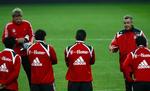Målmanden Oliver Kahn og træner Ottmar Hitzfeld er et par af de store profiler hos Bayern München, der betragtes som favoritter i UEFA Cuppen. 