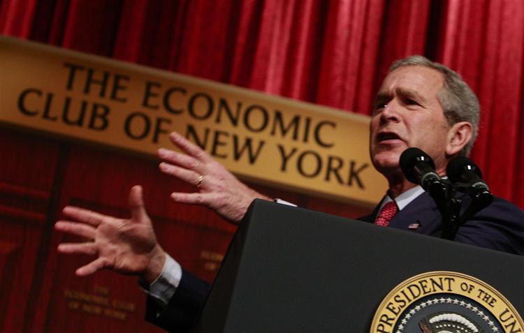 USA's præsident, George W. Bush, mener, at amerikanernes »opfindsomhed og virketrang« skal få økonomien ret spor igen. 