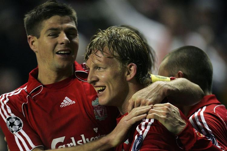 Dirk Kuyt scorede en enkelt gang i Liverpools 2-0-sejr over Inter i det første 1/8-finaleopgør for tre uger siden. 