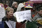 Flere steder i verden er der blevet demonstreret til fordel  for Tibet. Her foran den kinesiske ambassade i København. 