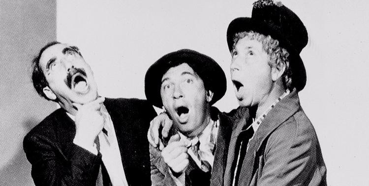 Det var ikke altid lige rent, ikke altid lige formfuldendt, men det var altid Marx Brothers! Uforvekslelige med andre af det unge Hollywoods dusinvis af komikere. Foto: Cinetext Bildarchiv 