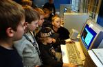 Børn ved computere i Bryggens Børne- 