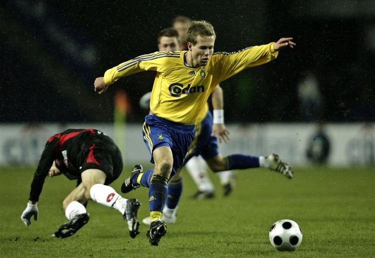 Anders Randrup - som det øvrige Brøndbyhold - i fuld fart fremad. 
