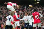 Nicklas Bendtner i spil for Arsenal