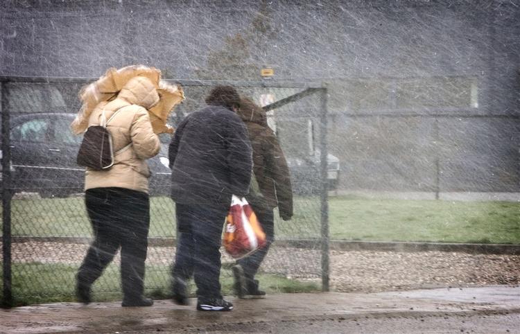 Der er stiv kuling over det meste af landet. Den hårde blæst får temperaturen til at føles som 15-20 graders frost. Arkivfoto. 