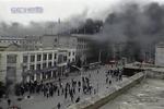 Tibetanske demonstranter i Tibets hovedstad Lhasa under de hidtil mest voldsomme protester mod det kinesiske styre af Tibet. 