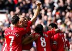 Manchester United's Wes Brown bragte hjemmeholdet i front. 