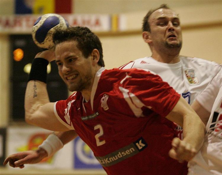 Mikkel Holm Aagaard i et gennembrud i det tjekkiske forsvar. 