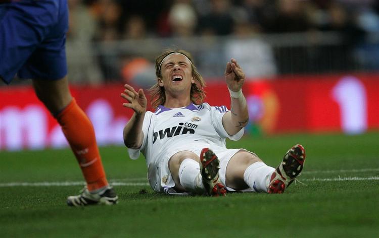 Guti og resten af Real Madrids hold måtte se sig slået på Bernabeu. 