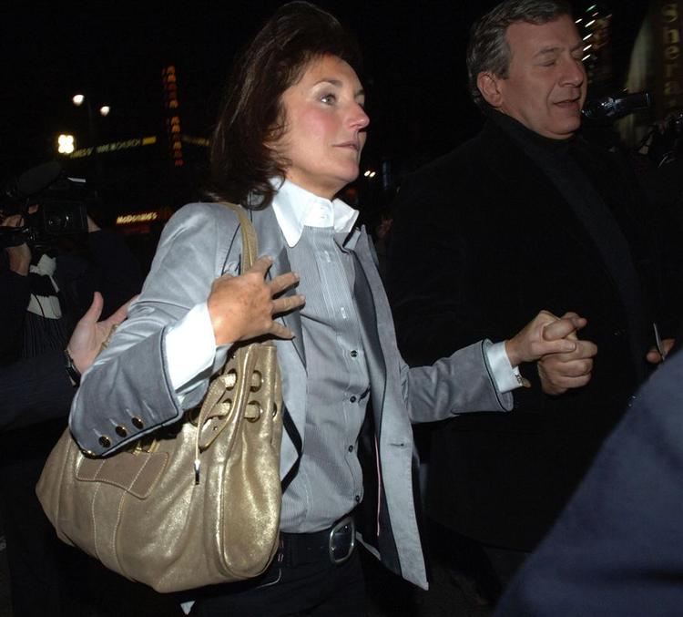 Præsident Sarkozys ekskone, Cecilia Ciganer-Albeniz, blev søndag gift med multimillionæren Richard Attias. 