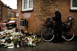 Torsdag aften d. 20.03.08 slukkede Rigshospitalet for den respirator, der havde holdt et 16-årigt avisbud kunstigt i live. Han blev dræbt af tre jævnaldrende drenge på hjørnet af Polensgade og Lergravsvej på Amager. 